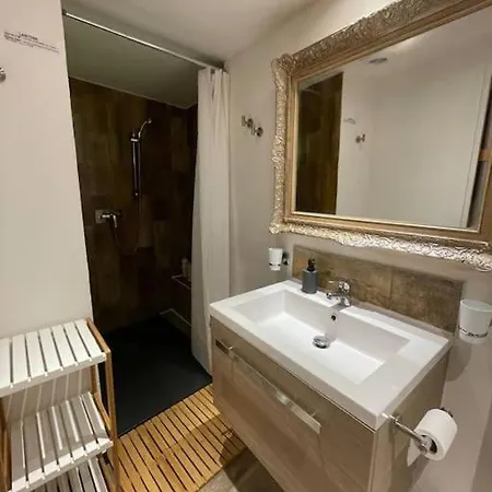 L'ecusson - Duplex With Exterior! Montpellier