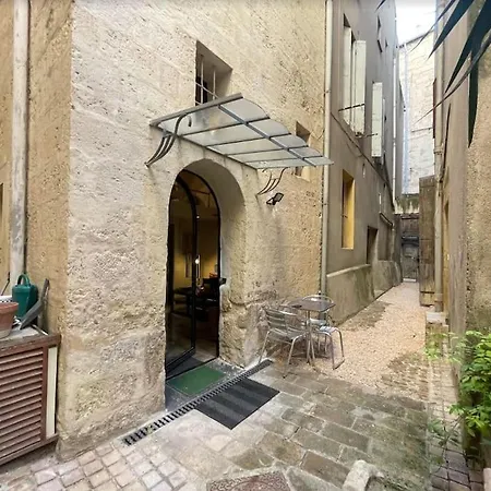 L'ecusson - Duplex With Exterior! Apartment