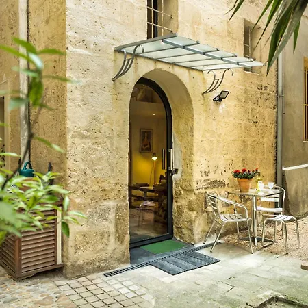 Apartment L'ecusson - Duplex With Exterior!